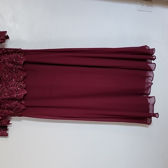 Formal gown - Picture 2 of 13